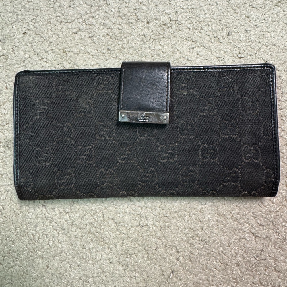 Women’s Gucci Brown Canvas/Leather Signature Wallet